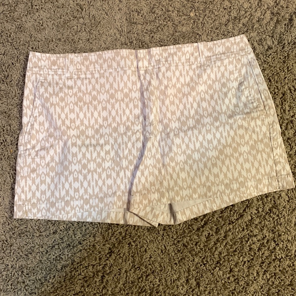 New York and Company, size 14 shorts